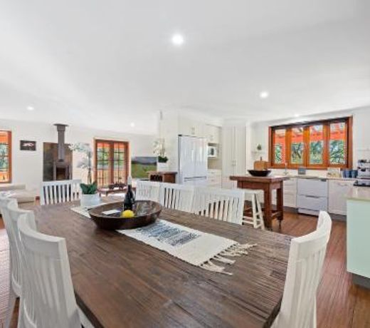 Pet Friendly Farm Stay in heart of the Tilba village