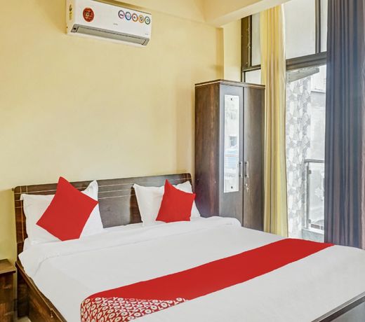OYO 75873 Yash Inn
