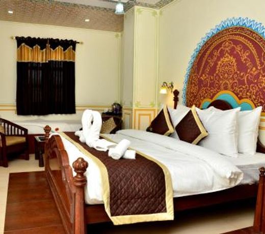 Mahal Rajwada Resort
