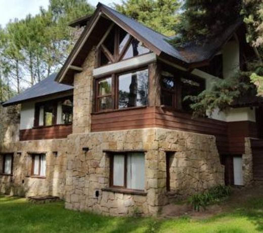 Carilo Hermosa cabaÃ±a en medio del bosque!!!