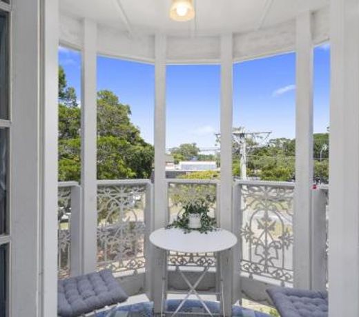 Bella Abode on Bribie - Loft with Pool