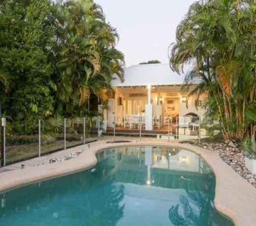Mylara Beachfront Holiday Home