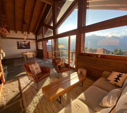 Duplex Spa Access in front of skislope by Jolidi