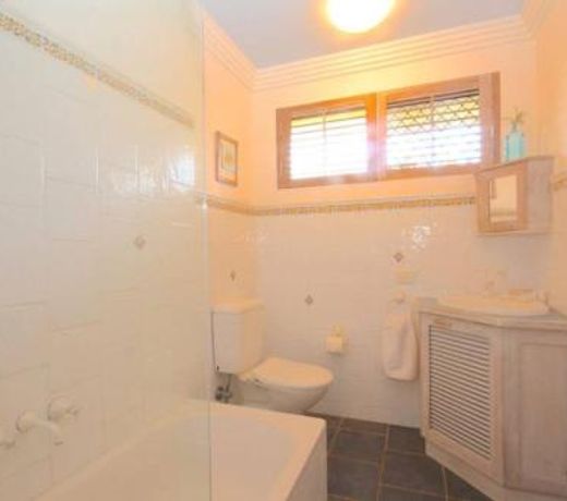 Byron Bay Accom - Byron Break - 4/32 Tennyson St