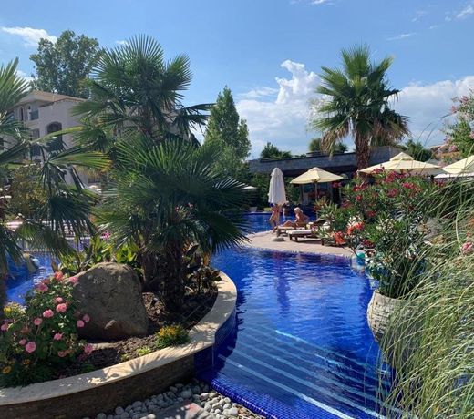 Luxury Orchid apartment with a garden in a private hotel complex Cascadas Bulgaria