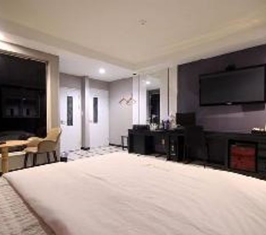 Changwon Myeongseodong Hotel V