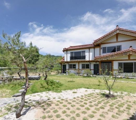 Gyeongju Samnamu Pension