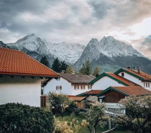 Haus mit wunderschÃ¶nem Ausblick und Garten