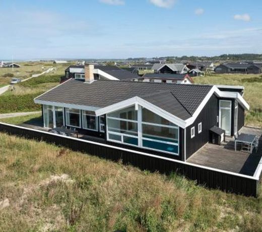 8 person holiday home in Hj rring