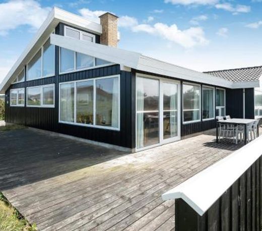 8 person holiday home in Hj rring