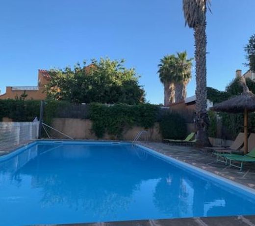 BELLE VILLA AVEC PISCINE