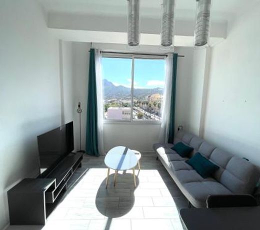 Calvi T2 climatise, wifi, centre-ville, Ã  proximite plage, commerces, taxi & gare, vue plage & montagne