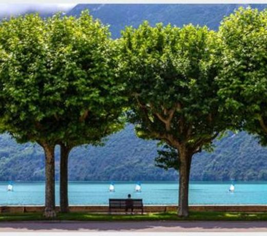85 m2, calme , parking, centre ville