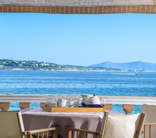 Beachfront Spetses spectacular fully equipped traditional Villa familiesgroups