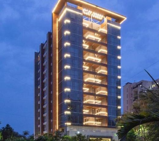 AR Suites Jewels Royale