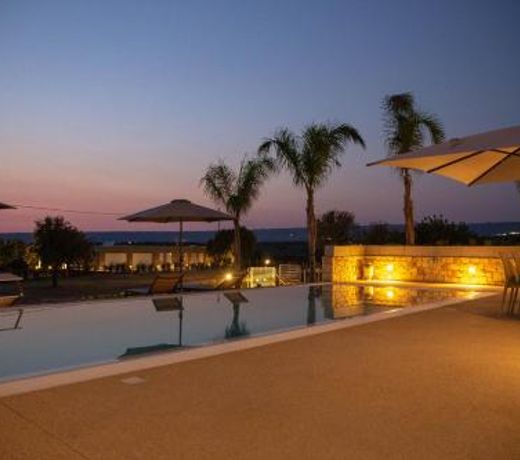 VILLA CAROB