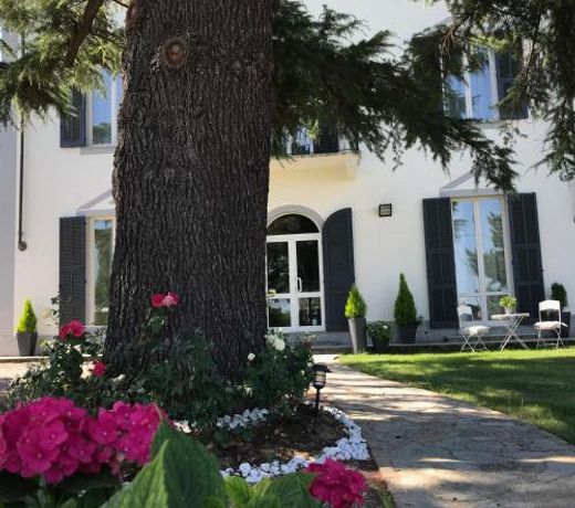VILLA PRESTIGIO Bed and Breakfast
