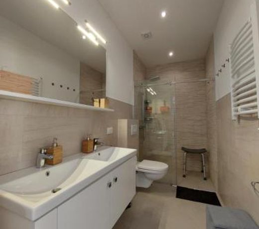 Modern Top Floor Sea View 3BR with Pools, Spa & Fitness