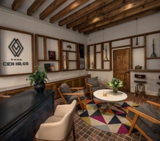 Casa Cien Hilos