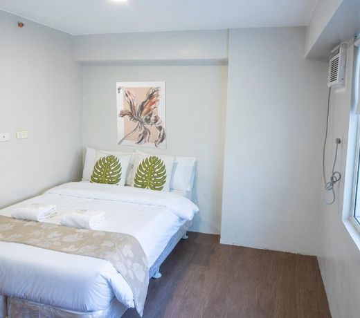 Gilmore Tower Suites By SMS Hospitality
