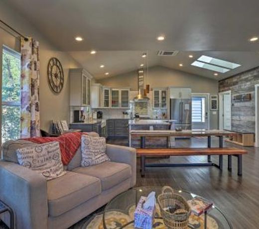 Sierra Sunset Inn - 3 Miles to Placerville!