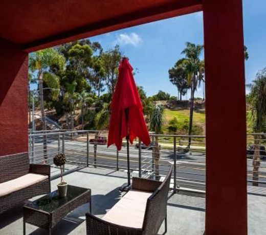 Cute Studio With Large Balcony and Great Park View