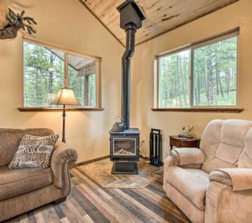 Cabin at the Little Ranch Hiking On-Site!
