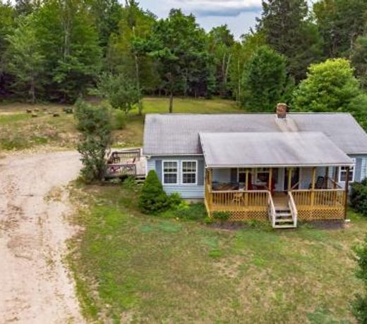 Chandler Hill Base Camp - Enjoy A Nature Getaway in this Rustic Home in the Mountains, 10 minutes from Sunday River Ski Mountain! home