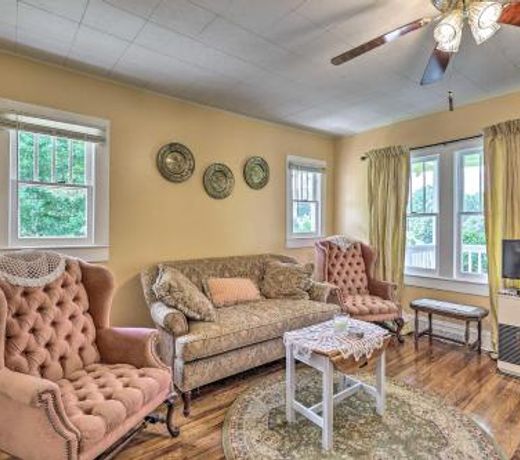 Cozy Blue Ridge Cottage - Bike, Hike, and Fish!