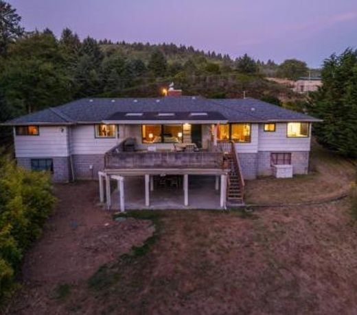 Lake House Unit 1