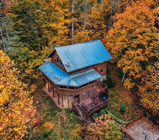 Mama Bear's Retreat