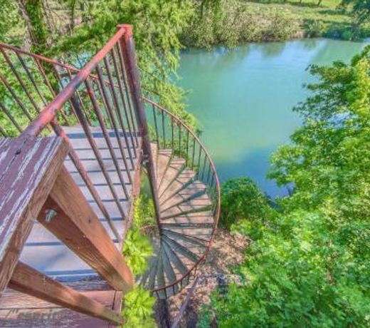 Riverside Condo SS 4B