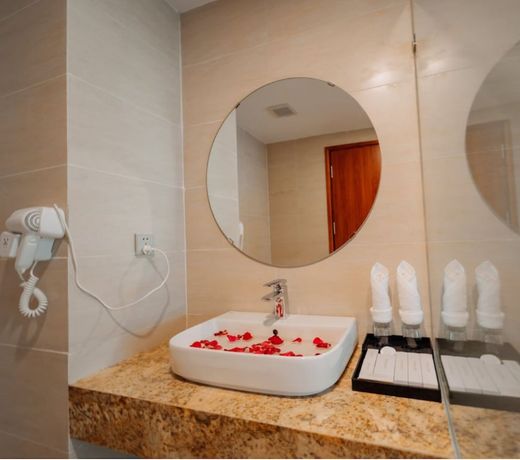 YEN BIEN LUXURY HOTEL