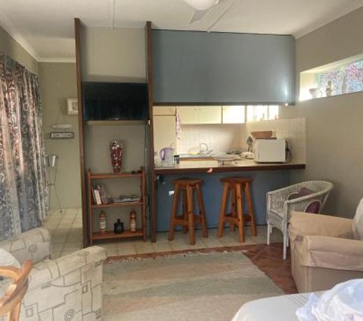 1 bed garden flat