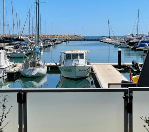 Mariner's Cove ~ Luxe Waterfront Apartment
