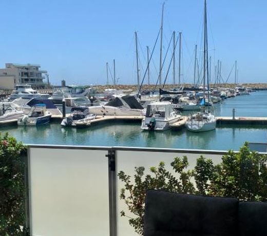Mariner's Cove ~ Luxe Waterfront Apartment