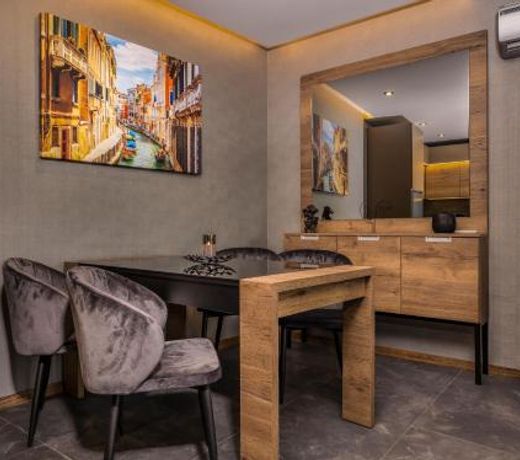 SOHO Apart House