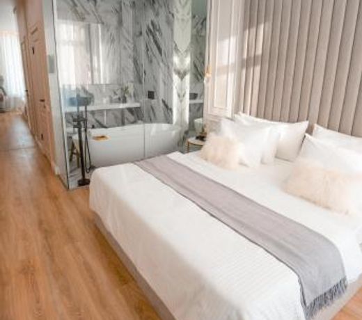 Suite Hotel