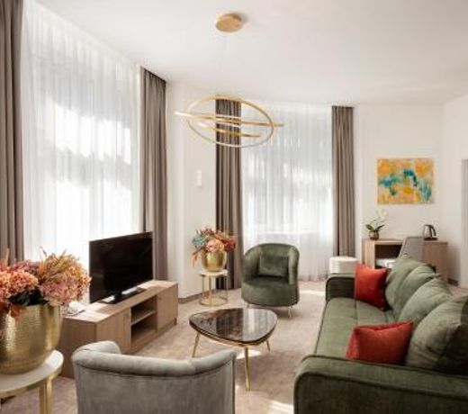 Mera Hotel