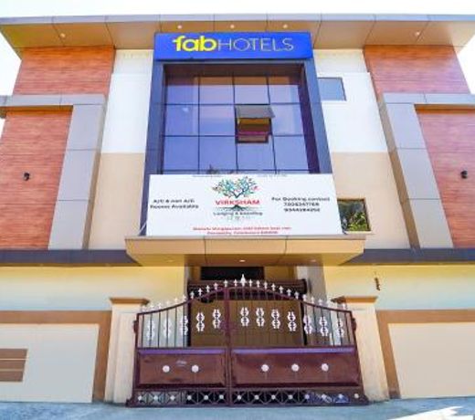 FabHotel First Crown