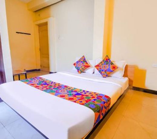 FabHotel First Crown