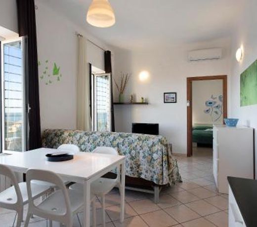 Trilocale in villa vista mare Apt 1