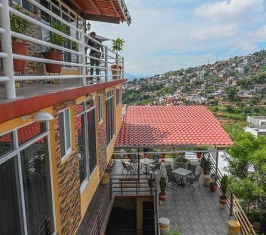 Casa LEONOR