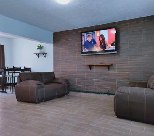 2-bedroom apartment centrally located, near us consulate