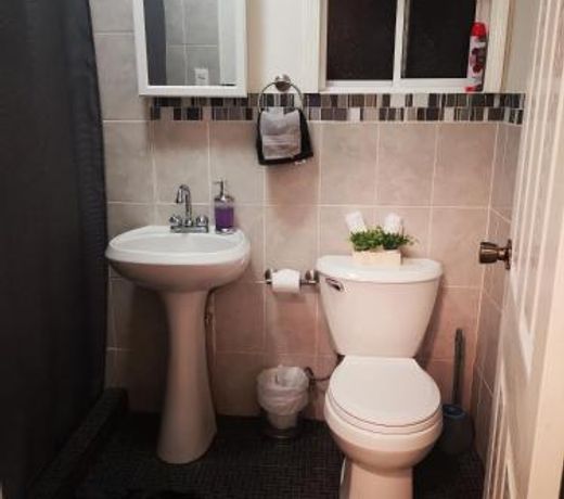 2-bedroom apartment centrally located, near us consulate