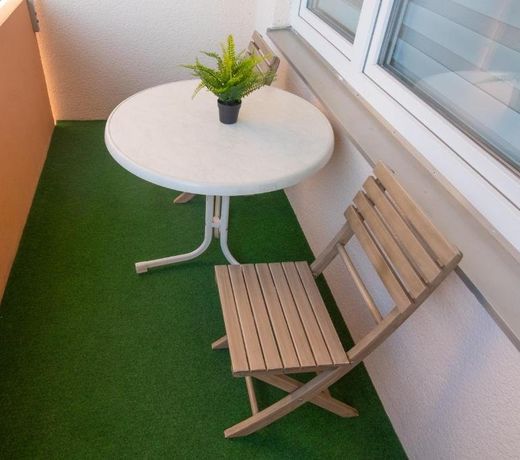 Schöne 2 Zimmerwohnung mit UHD-TV, großem Balkon und Hängematte