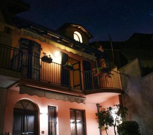 Casa Caroli - intera casa ad Alba, LANGHE UNESCO