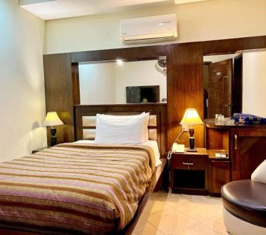 Bling International Hotel Multan