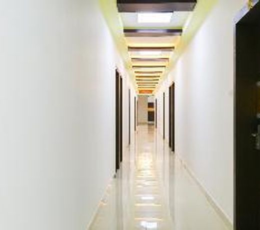 OYO 49376 Priyanka Residency