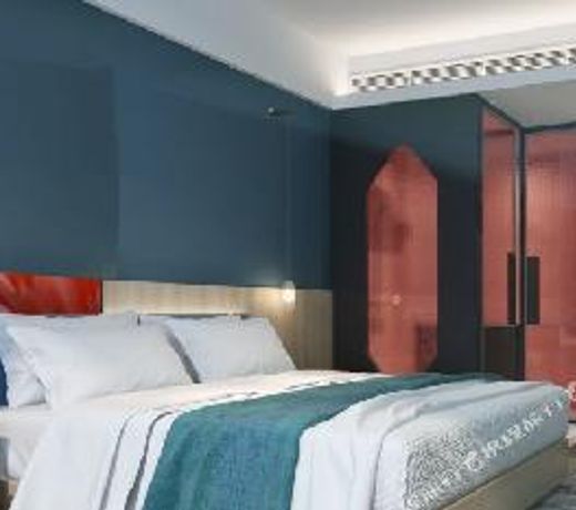 Paris Hotel (Taizhou Water View Park)